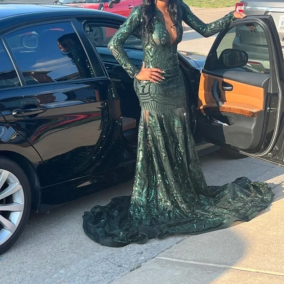 green emerald velvet dress Zapaka Women Dark Green Prom Dress with Appliques Mermaid Lace-Up Back Party Dress, Dark Green / US20W main image 1